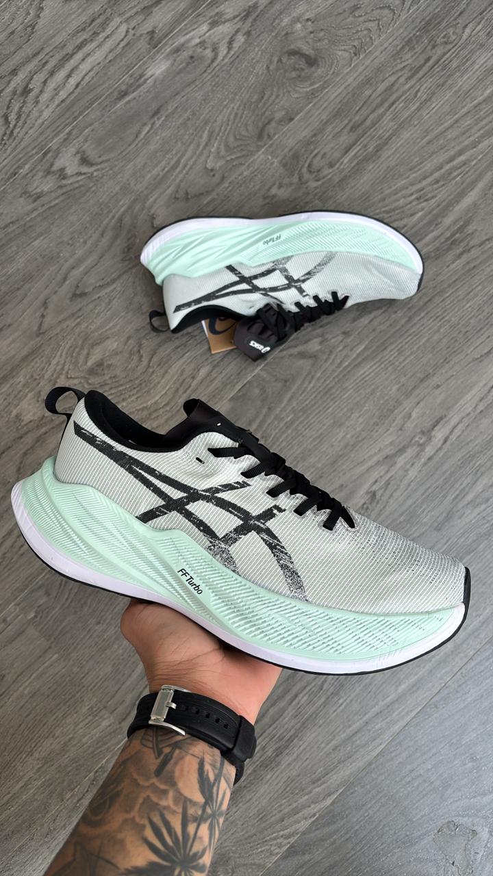 Asics superblast