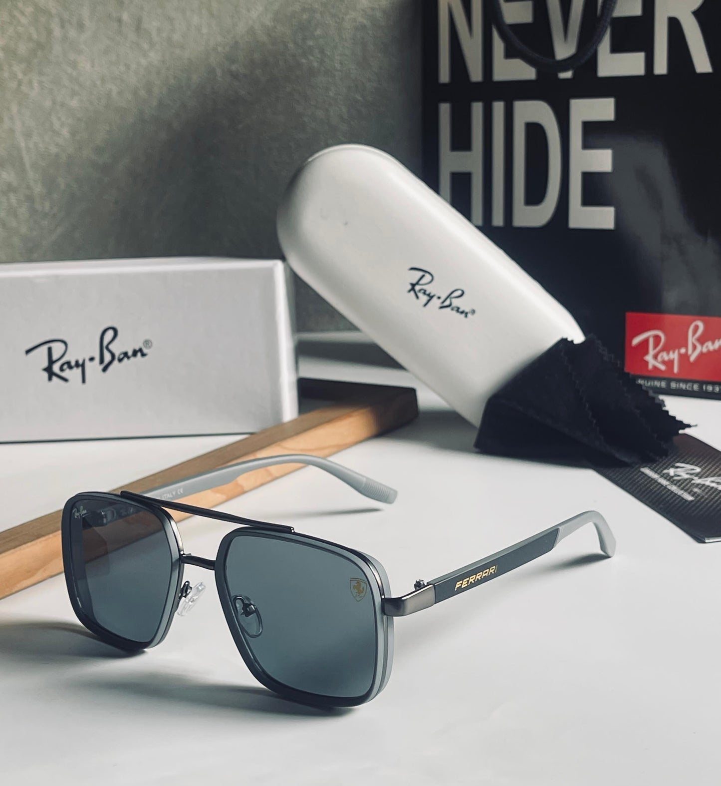 Rayban ferrari