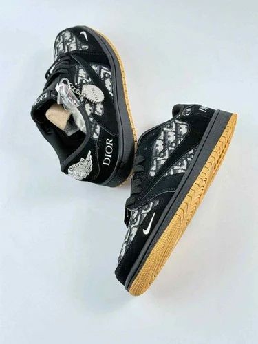 Nike air jordans retro 1 reverse travis x dior
