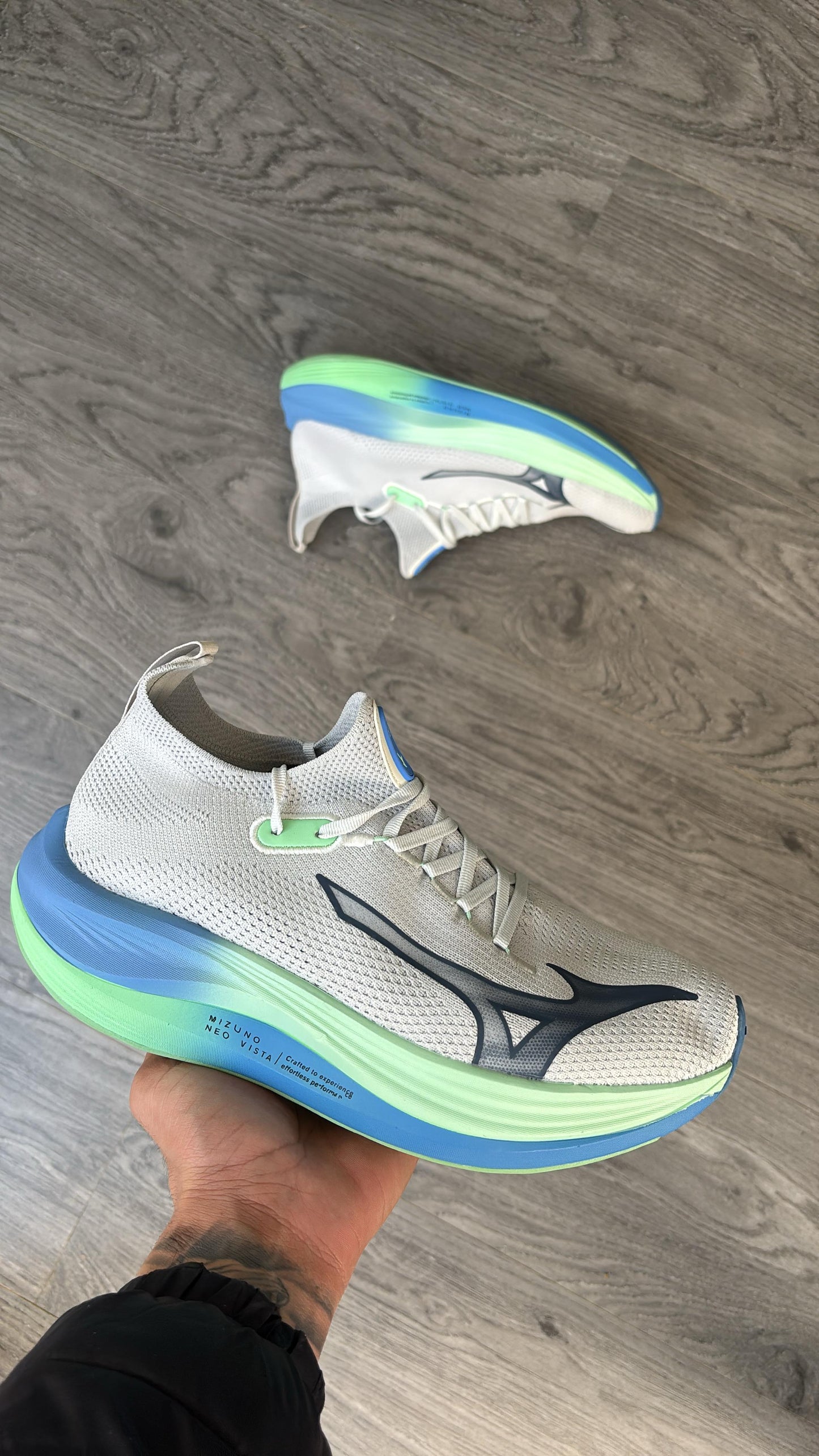 Mizuno neo vista