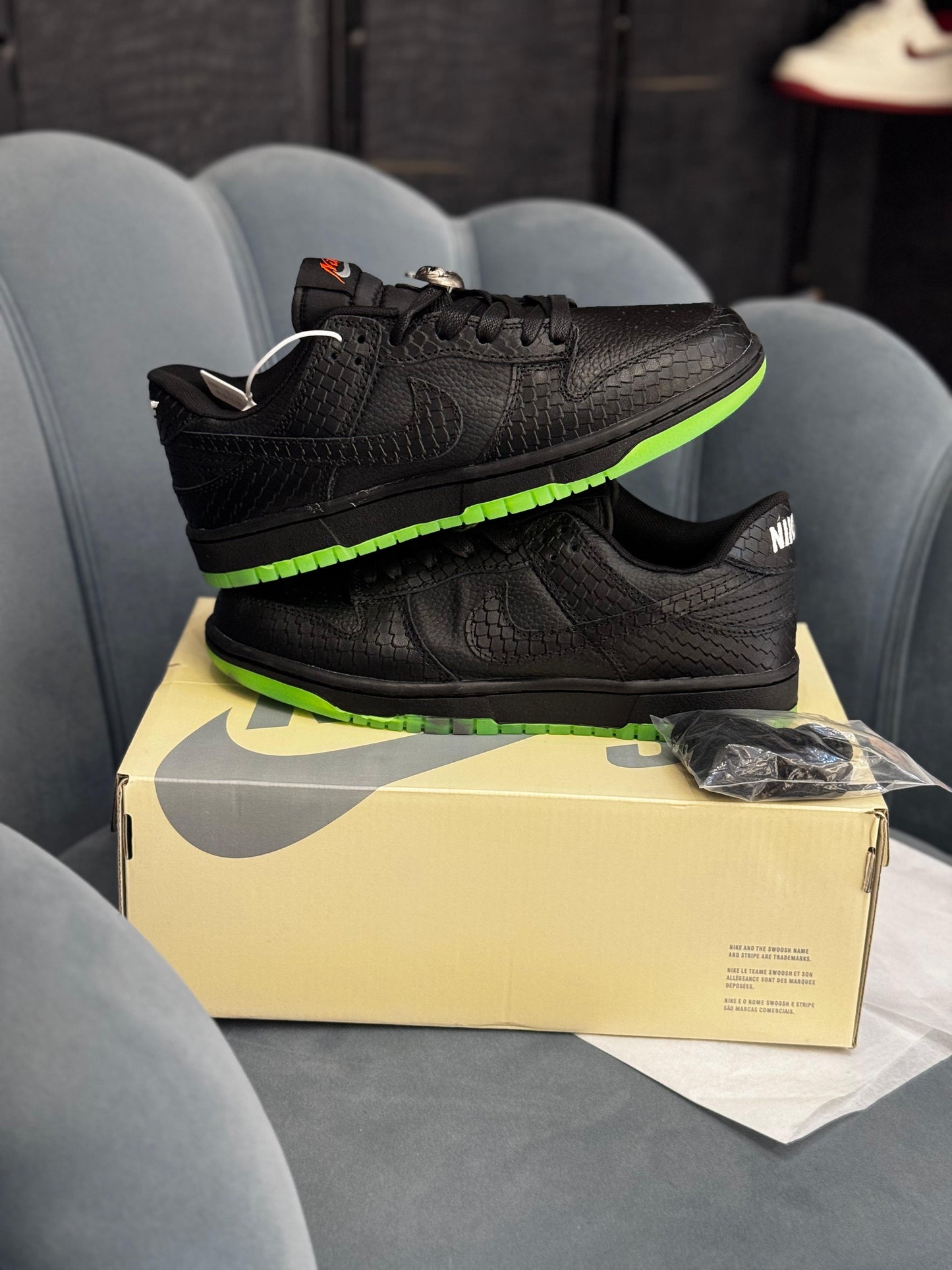 Nike sb dunk halloween