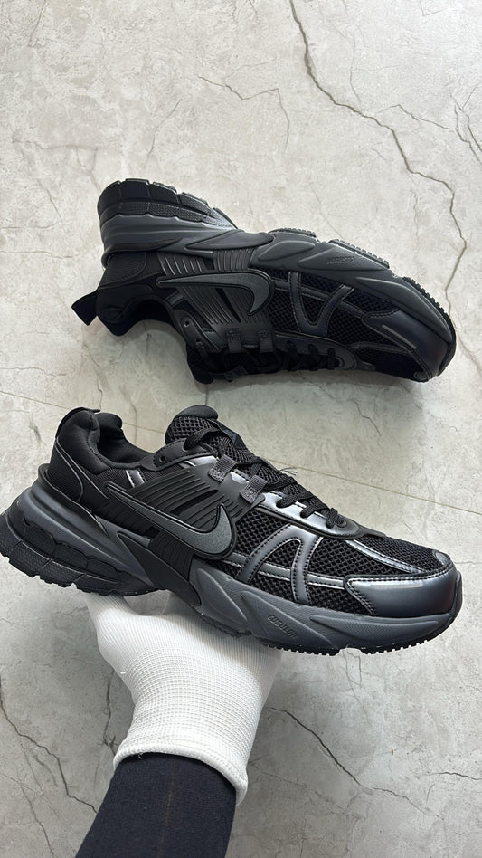 Nike v2k all black
