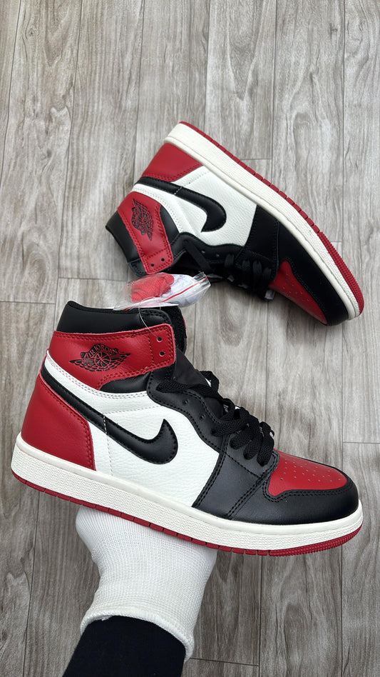 Nike air jordan 1s high bred toe