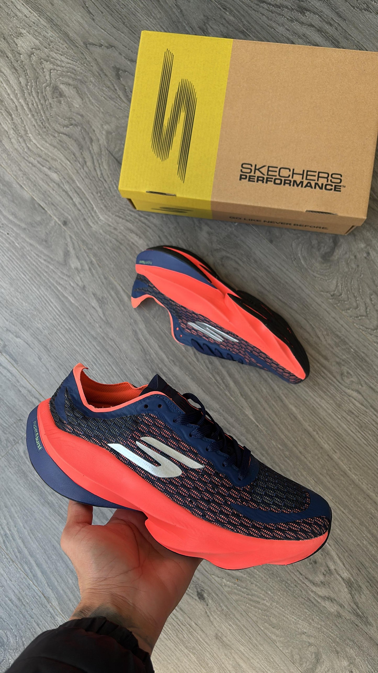 Skechers aero tempo