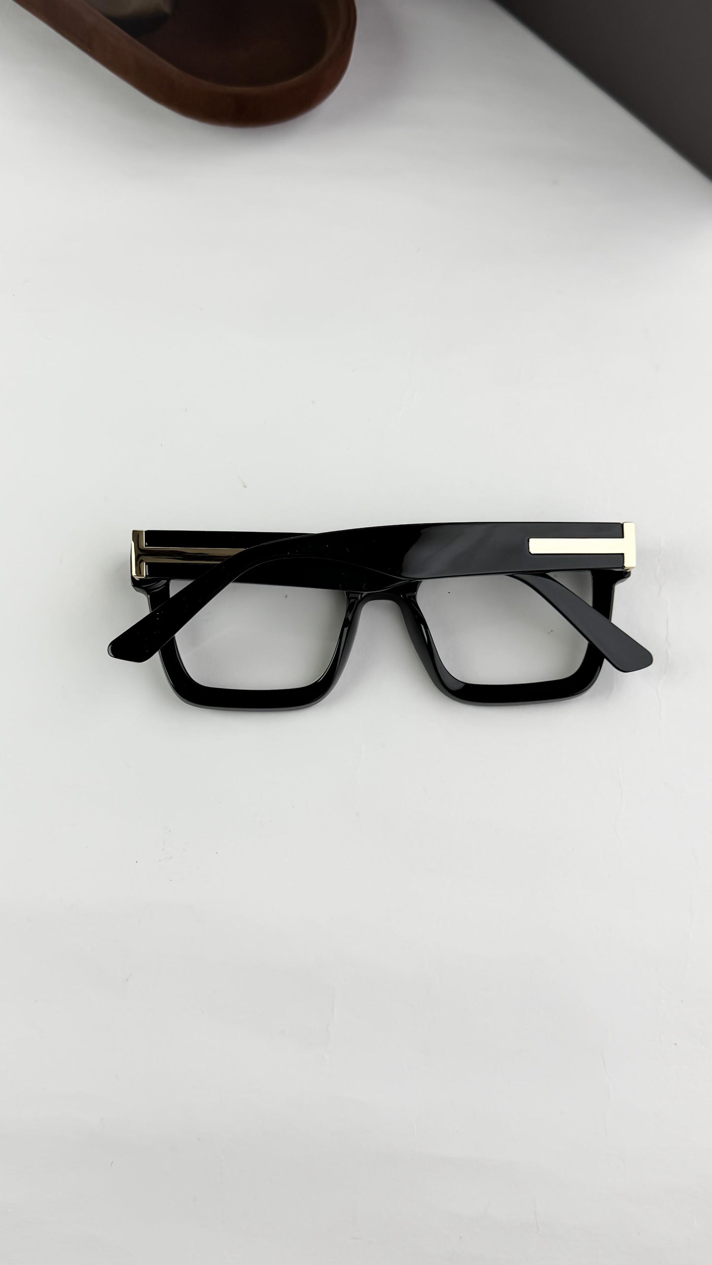 Tomford black plano