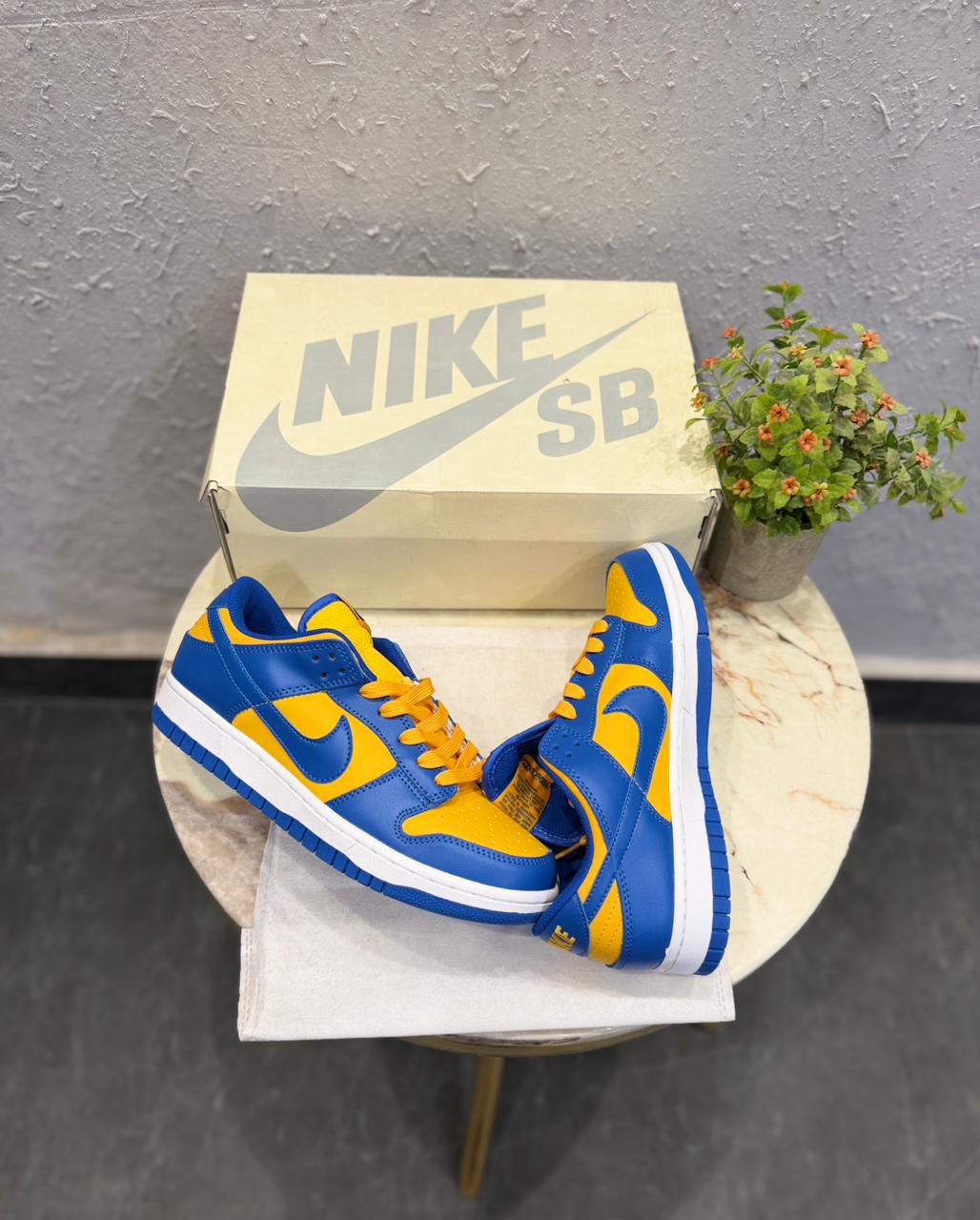 Nike sb dunk ucla blue yellow