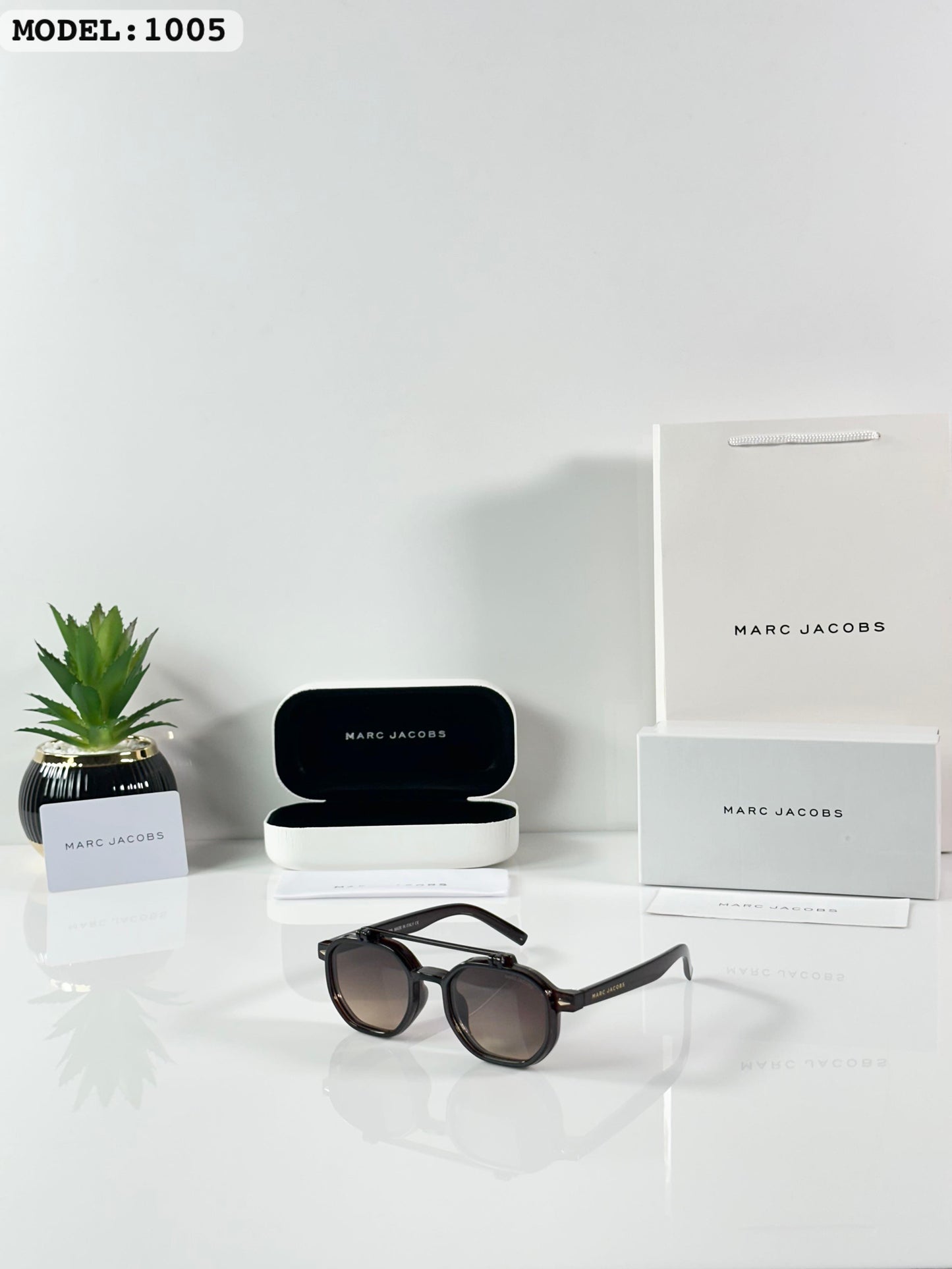 Marc jacobs flip