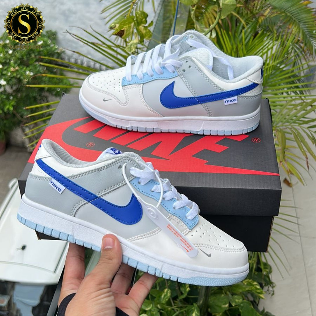 Nike sb dunk low ivory hyper royal