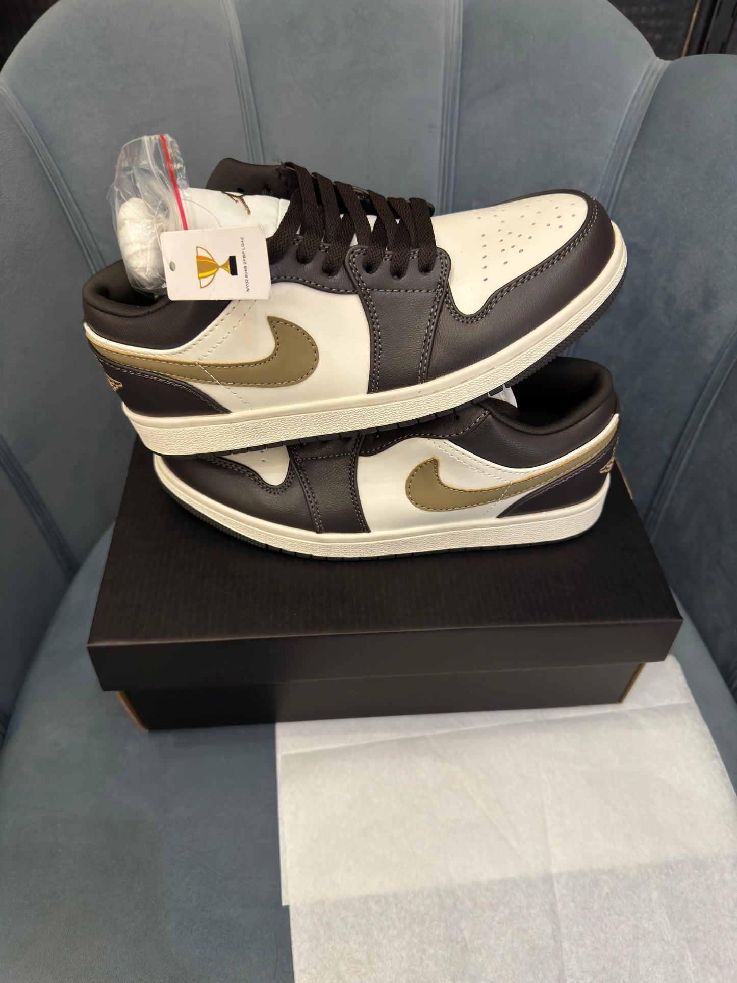 Nike air jordan low shadow brown