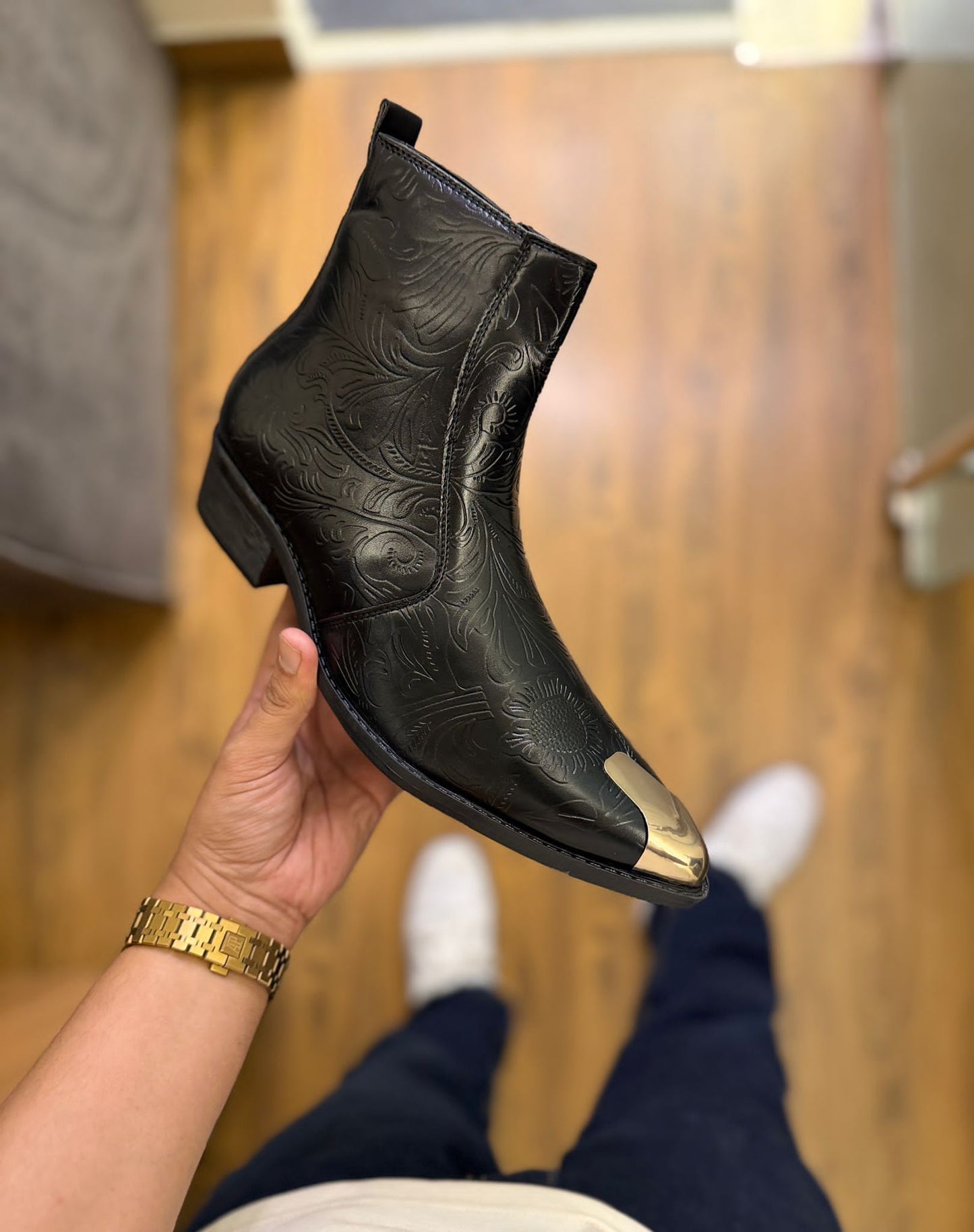 Chelsea metallic shoe