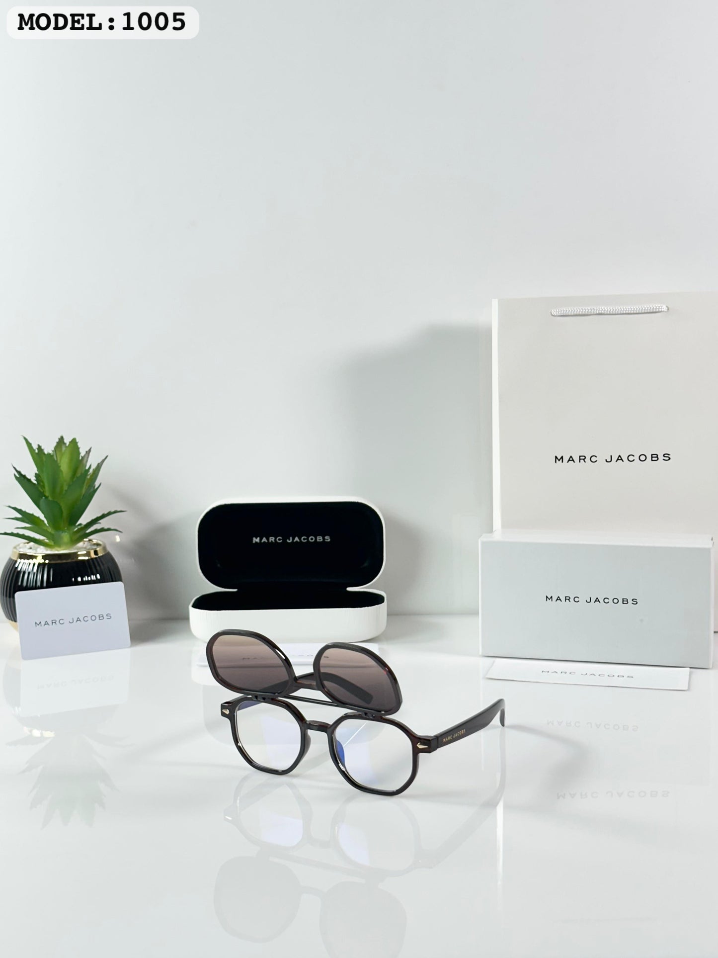 Marc jacobs flip