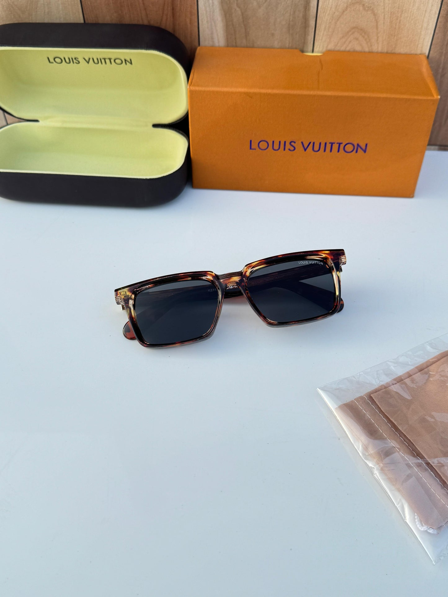 Louis vuitton tiger