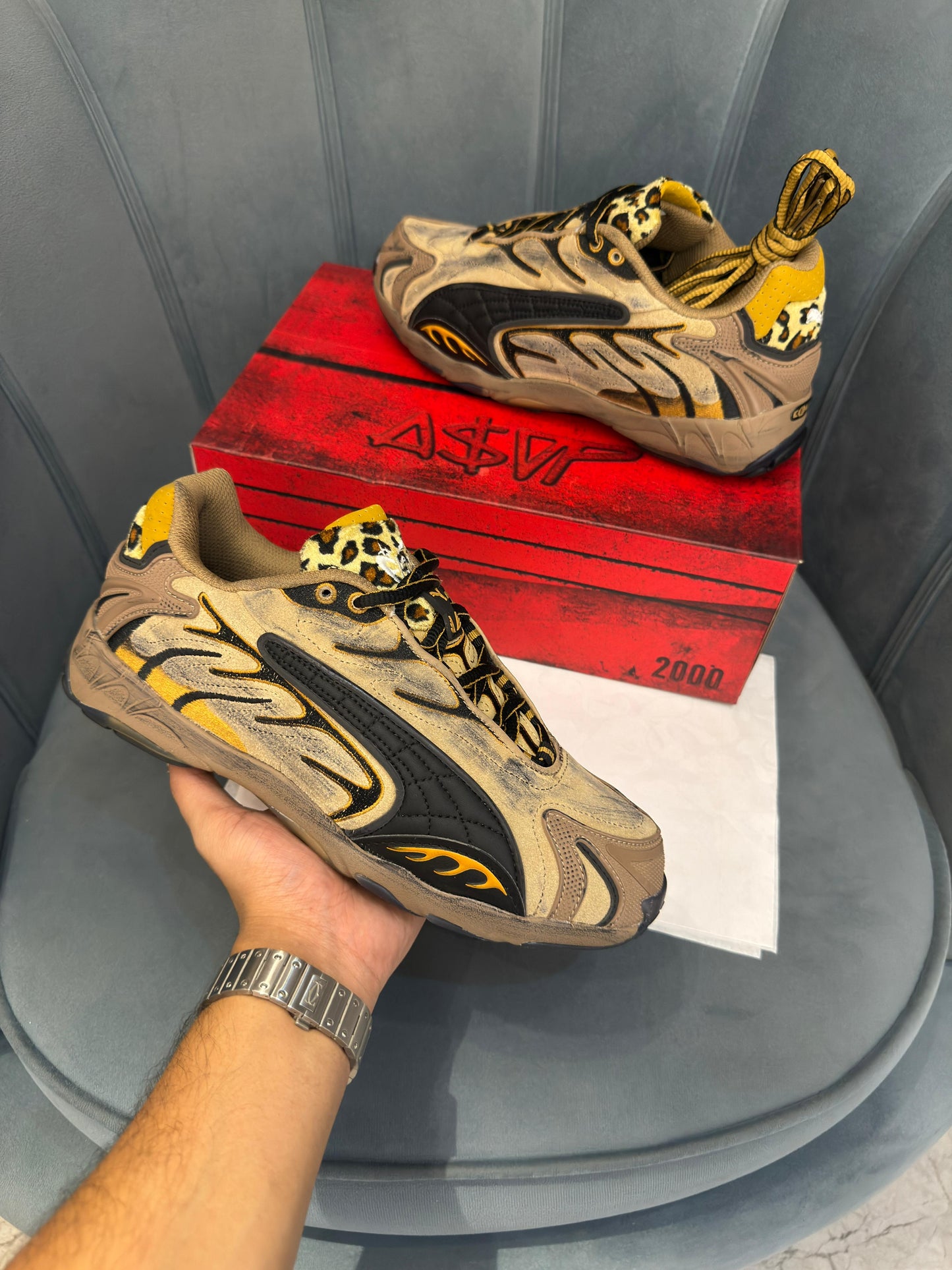 Puma inhale asap beige grey black