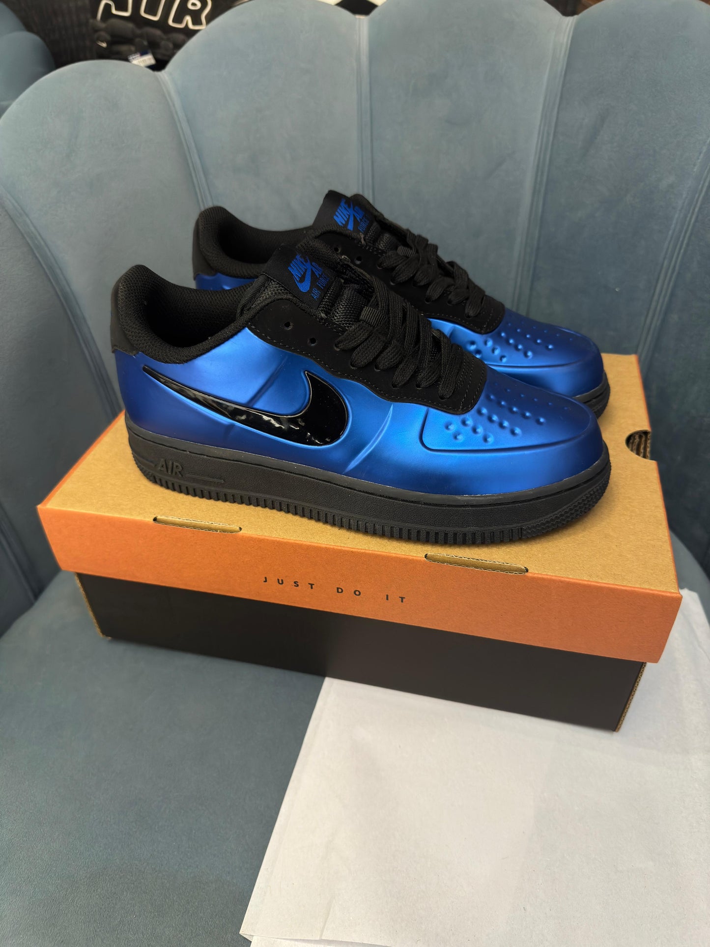 Nike airforce foamposite pro royal blue