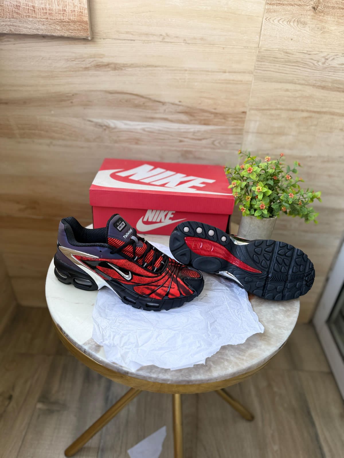 Nike airmax tailwind tn plus red
