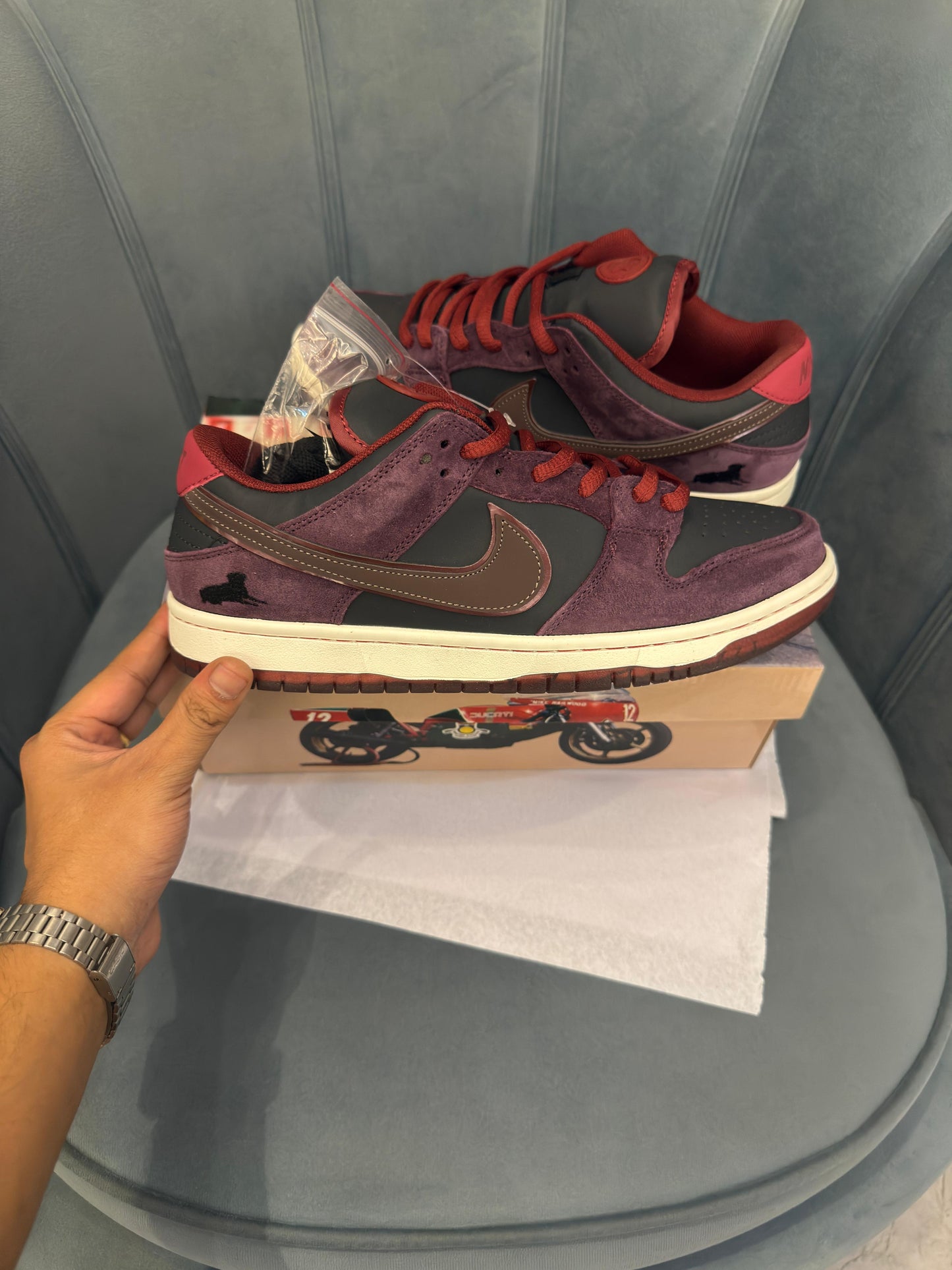 Nike sb dunk x riot skate shop