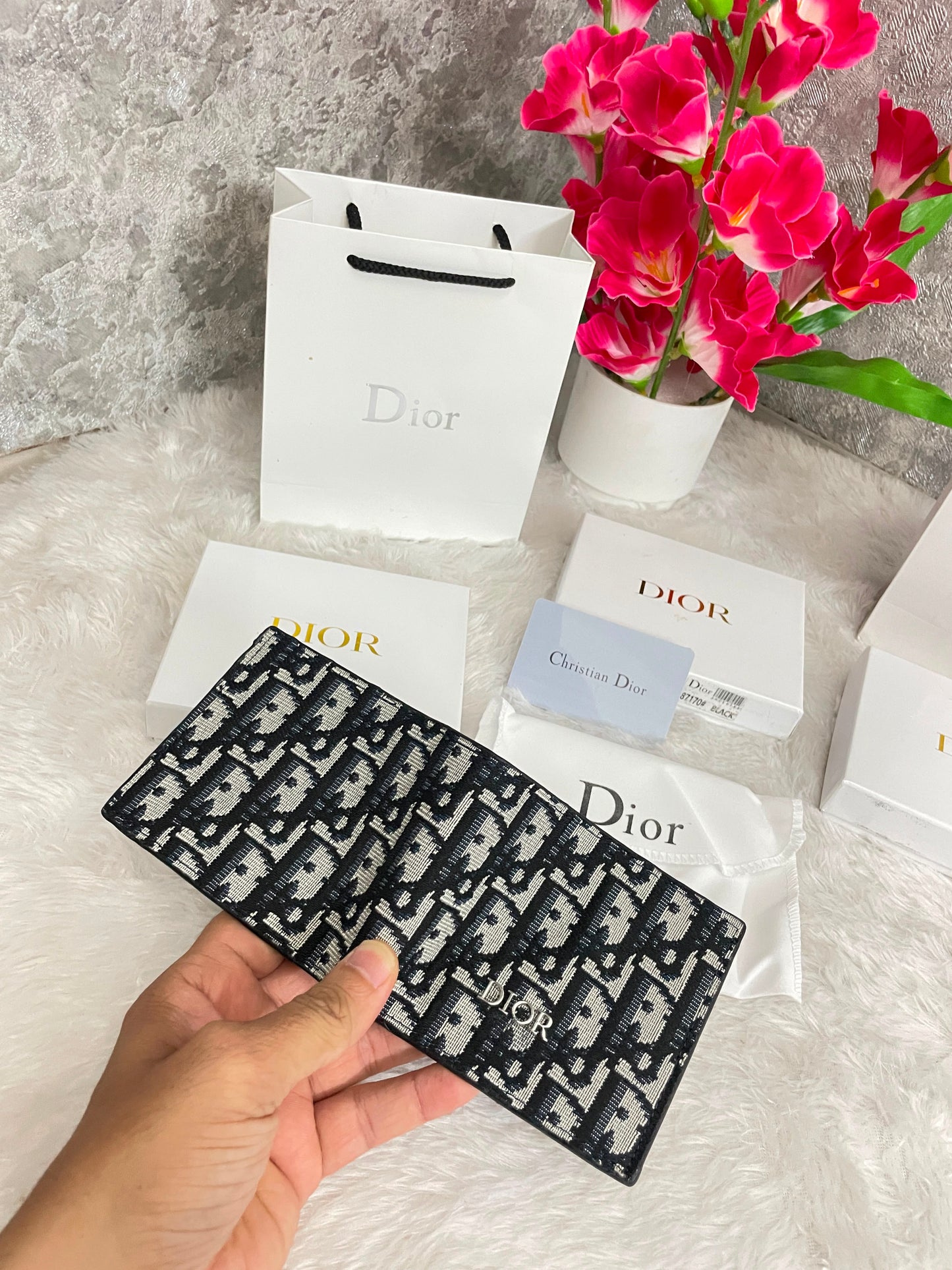 Dior wallet