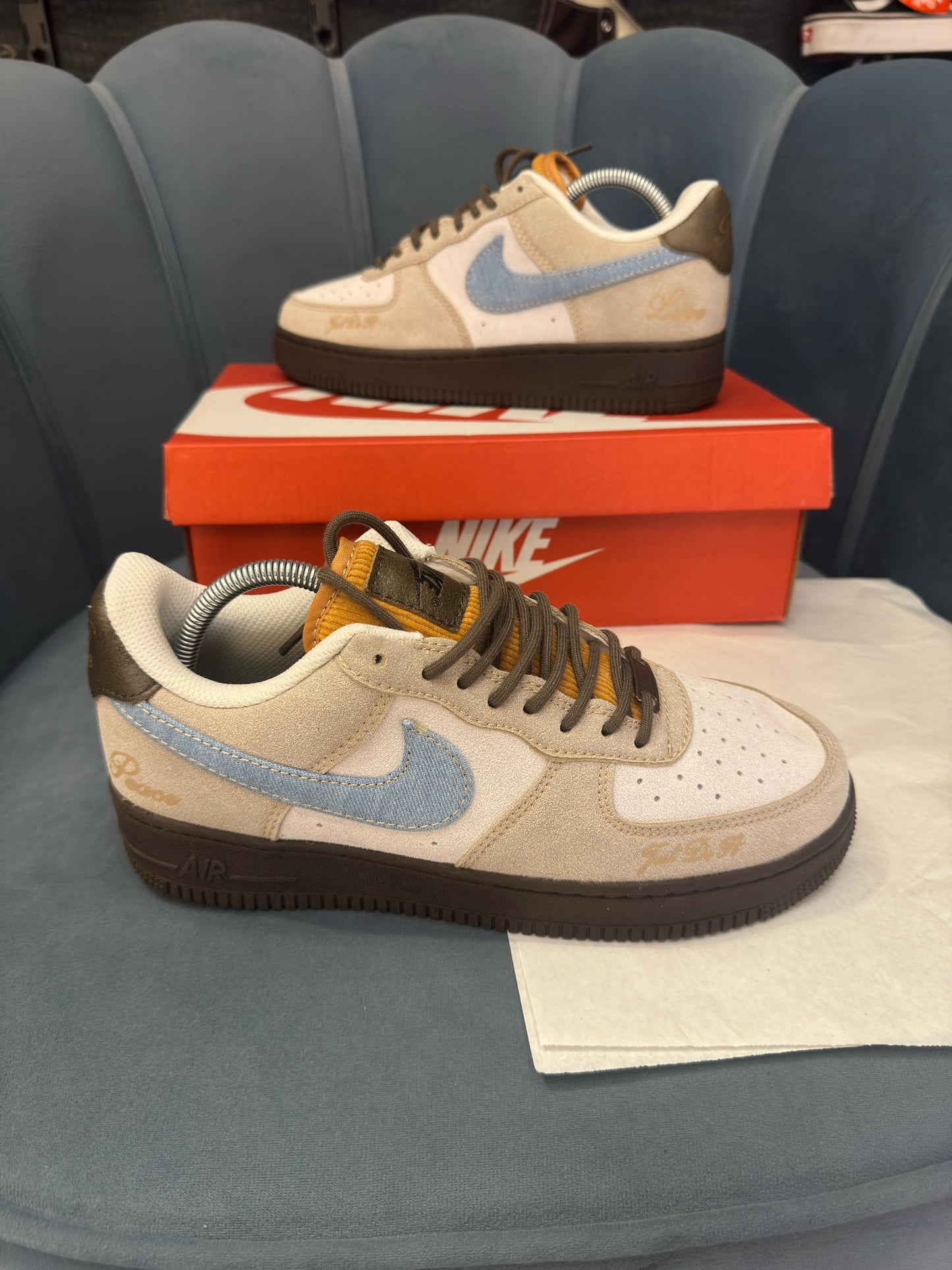 Nike airforce 1 love and peace