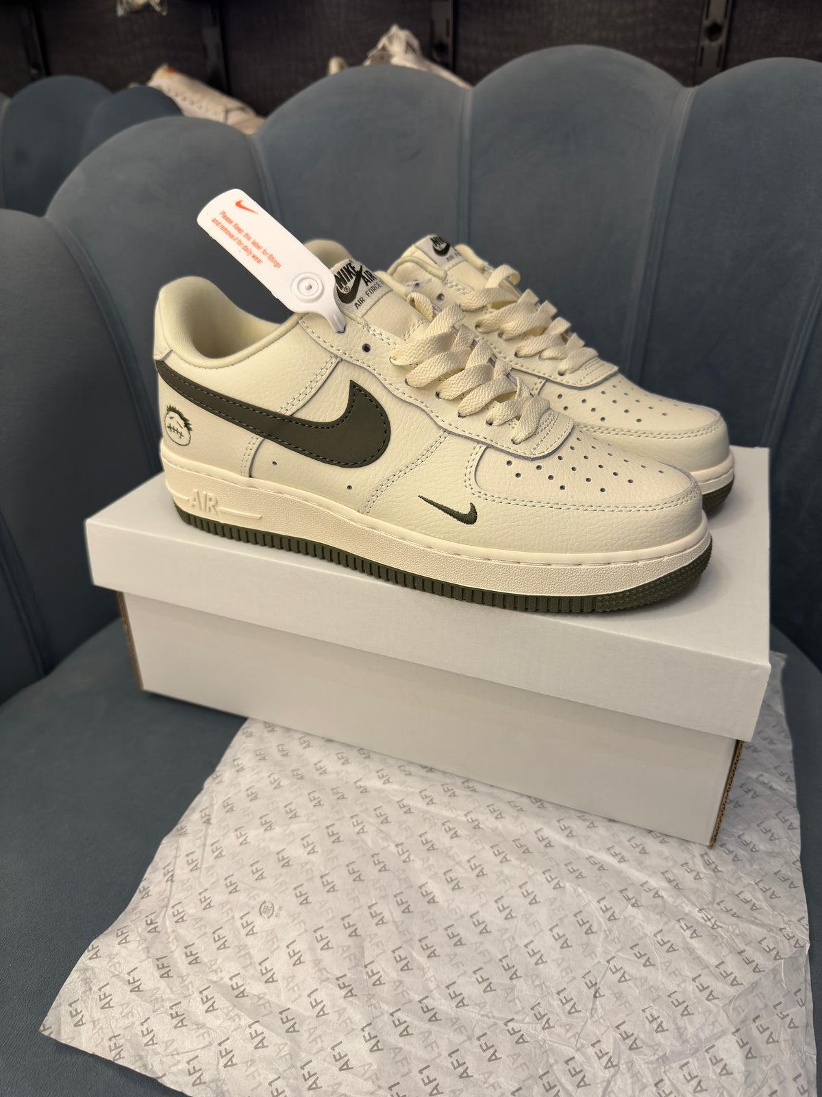 Nike airforce 1 kaws