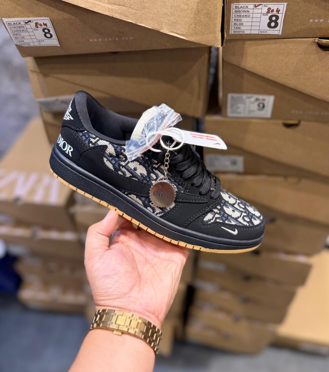 Nike air jordans retro 1 reverse travis x dior
