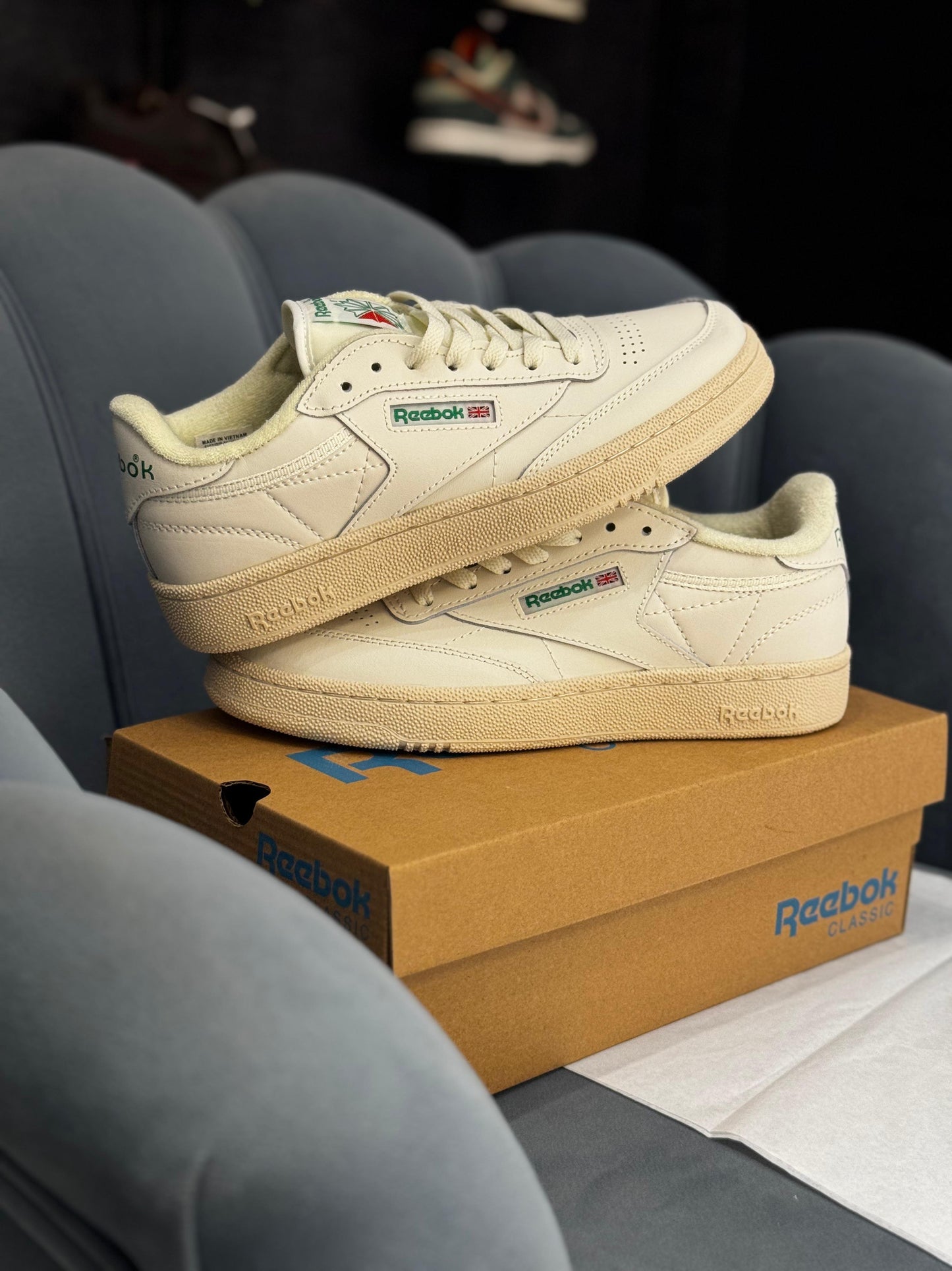Reebok classic chalk paperwhite