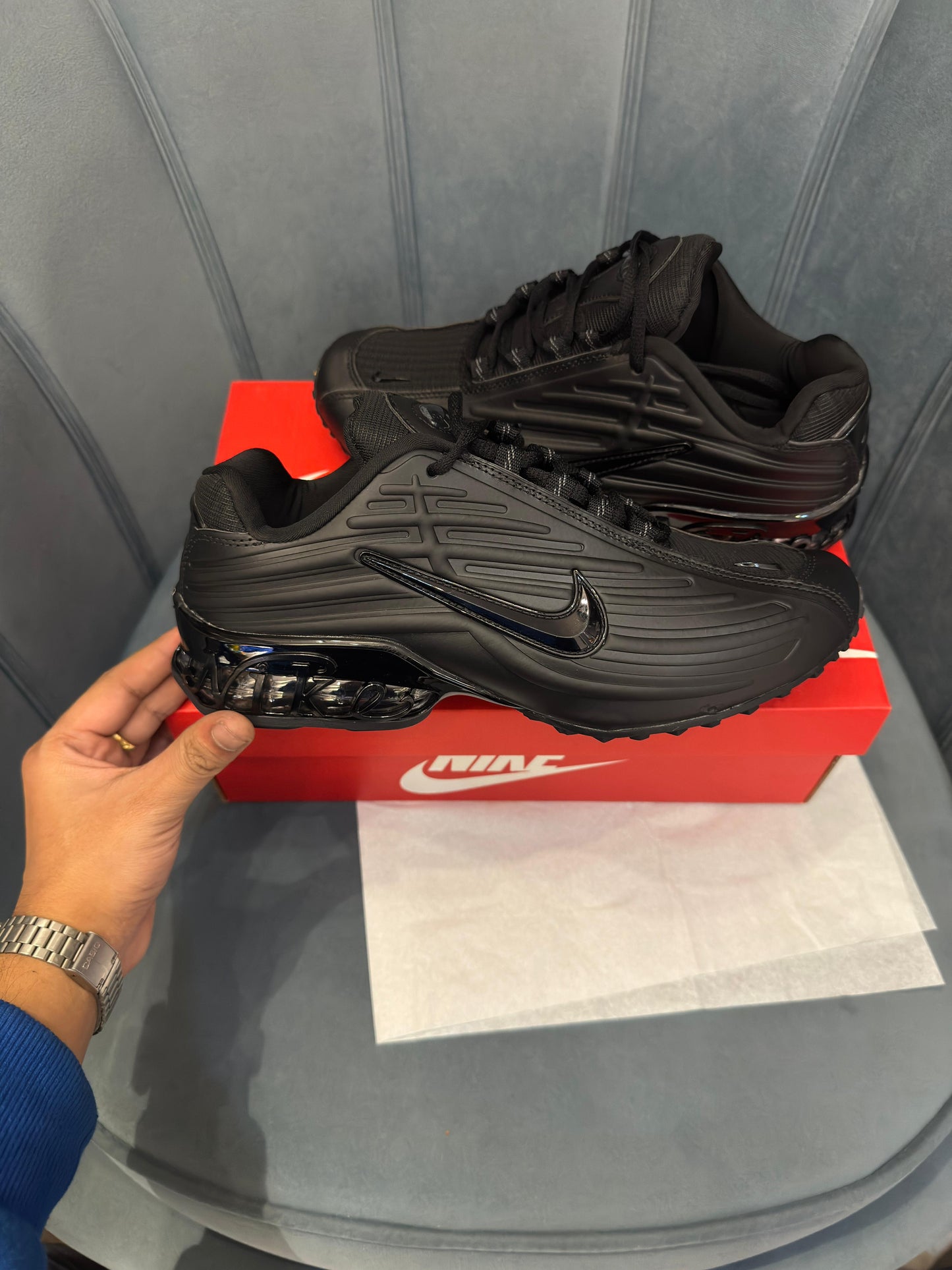 Nike black shox