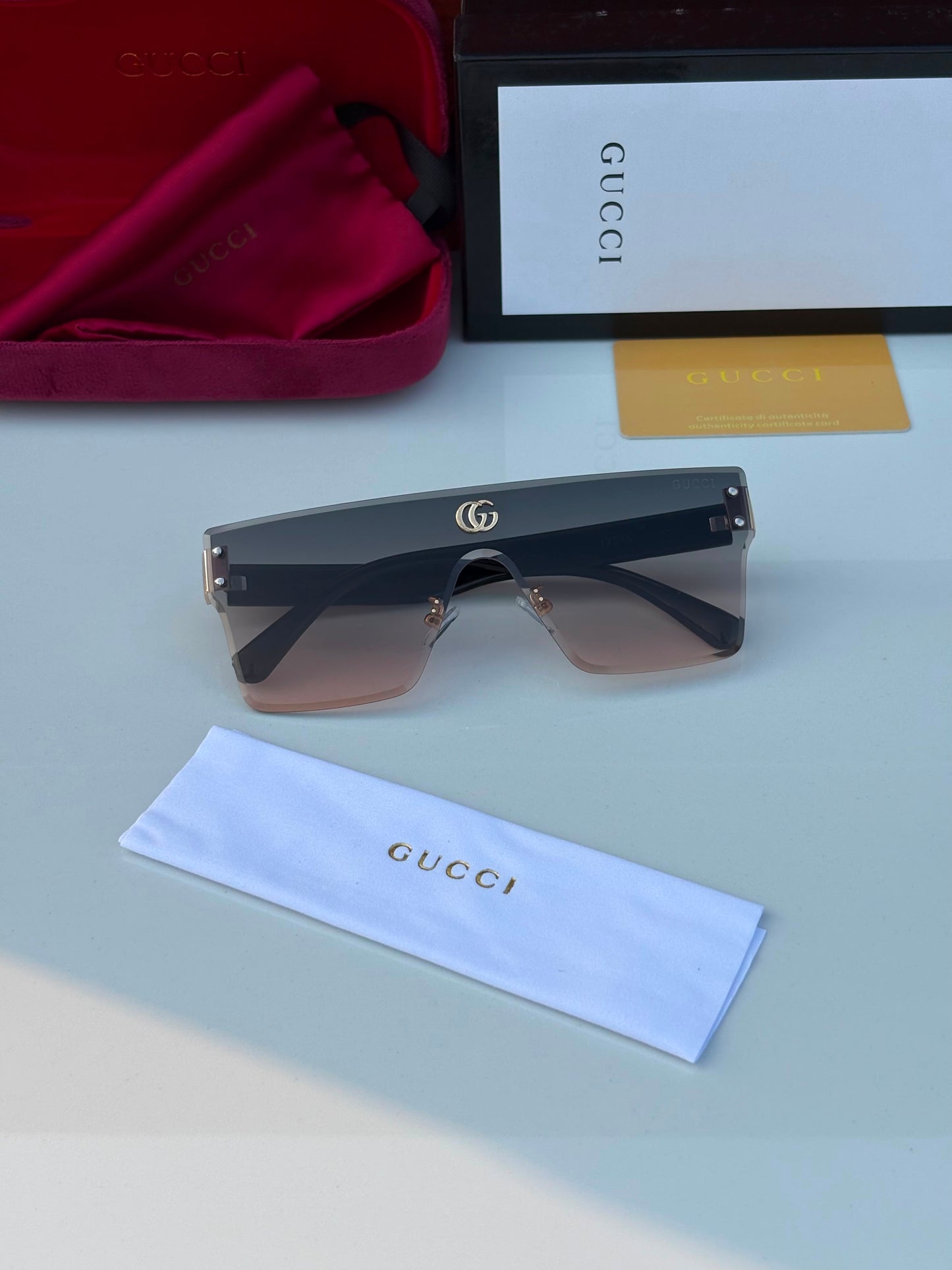 GUCCI