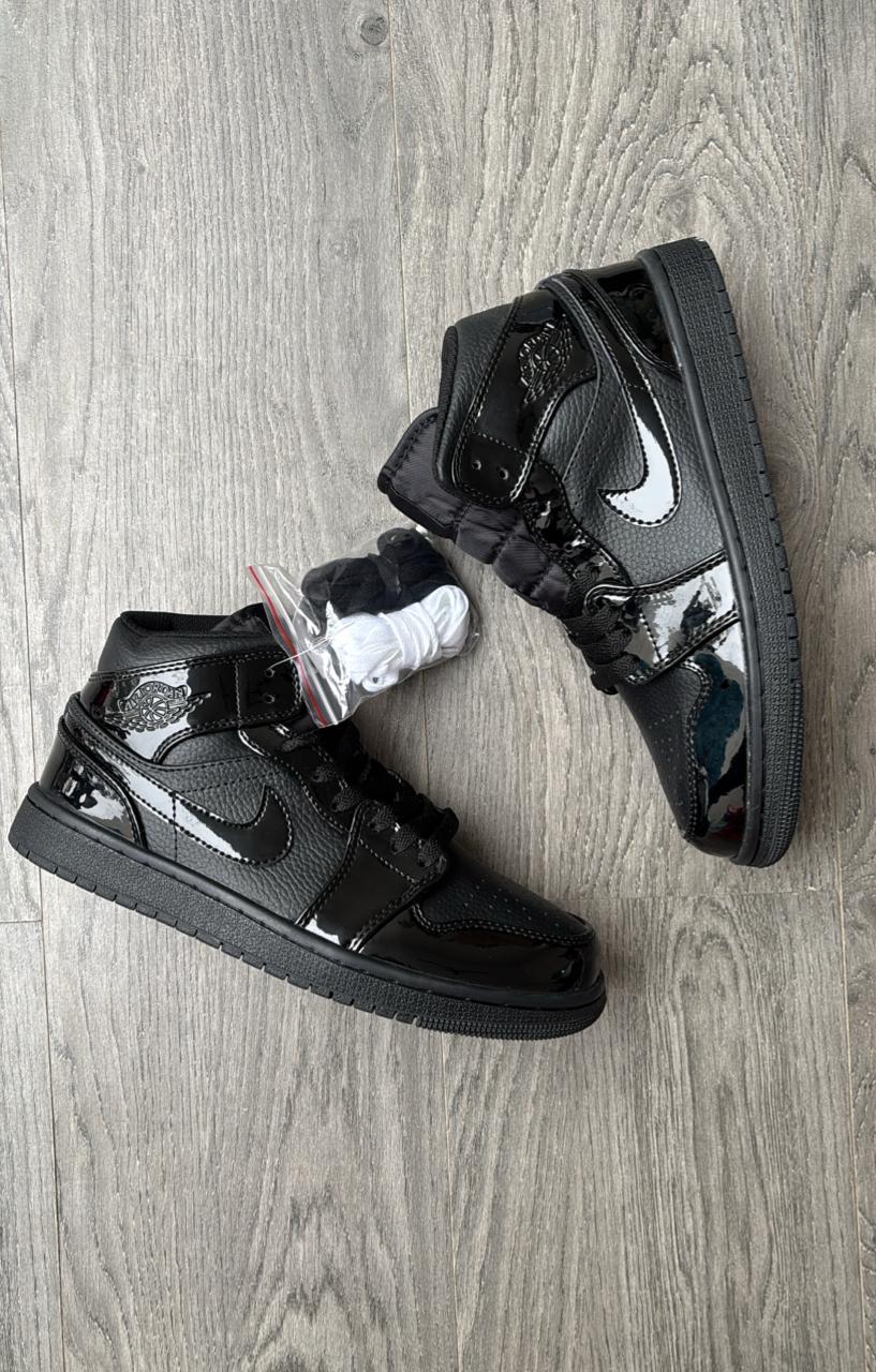 Nike air jordan 1s mid patent all black