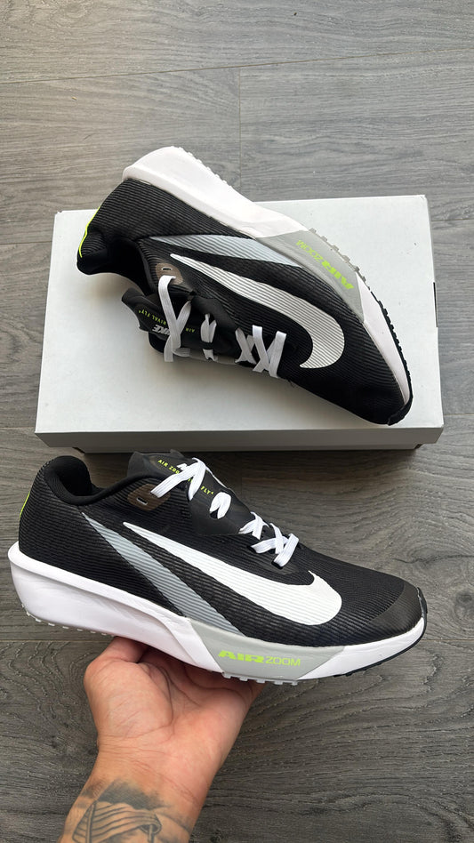 Nike racing fly 4