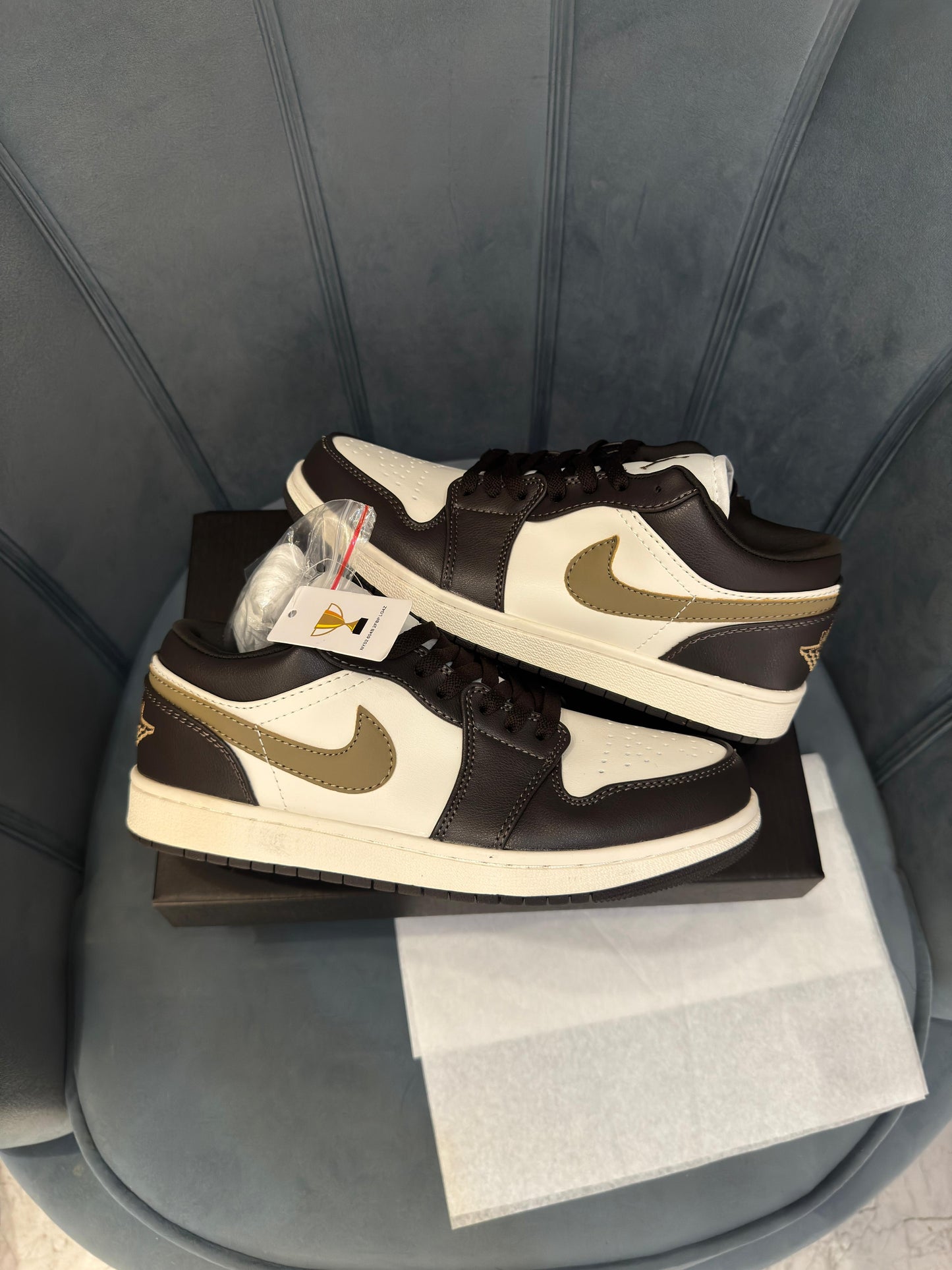 Nike air jordan low shadow brown