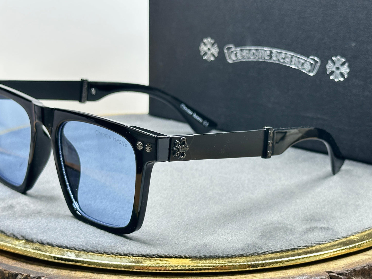 Chrome hearts