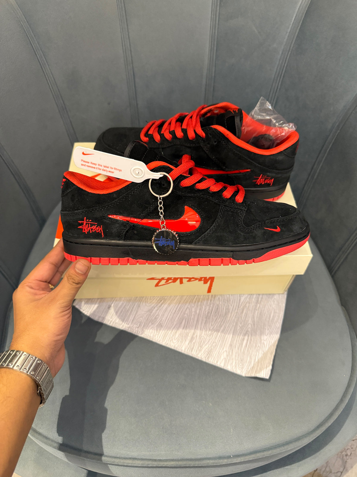 Nike sb dunk stussy x red