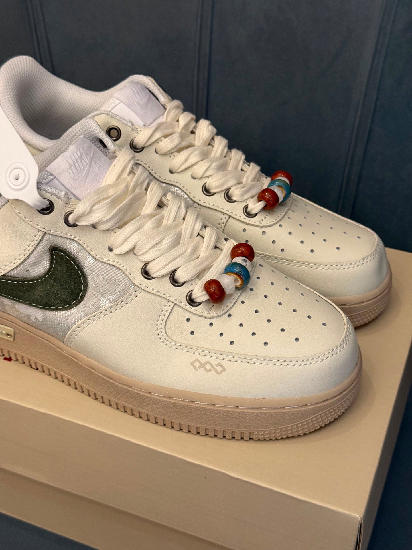 Nike airforce one panda prank green white