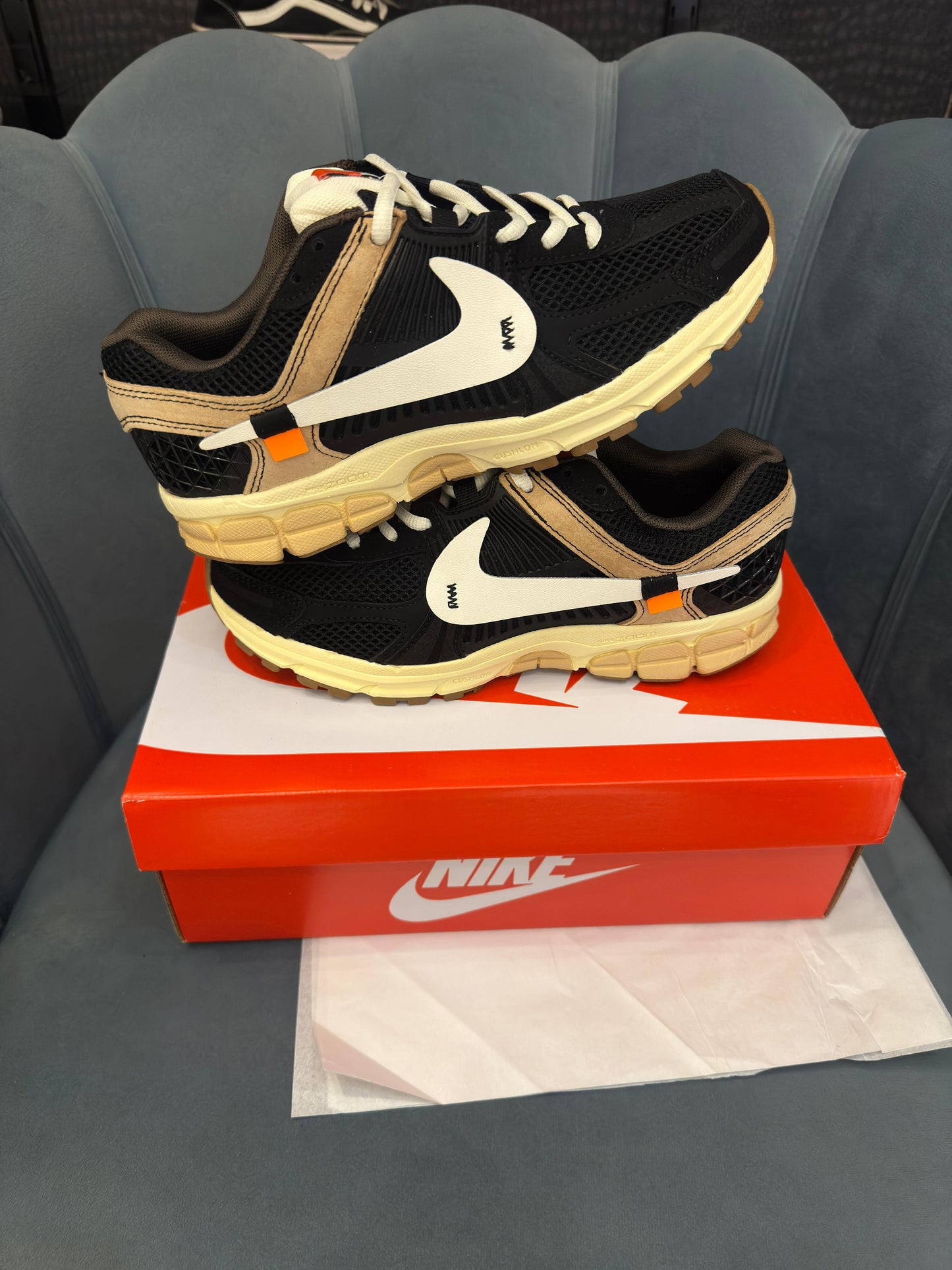 Nike zoom vomero custom off white