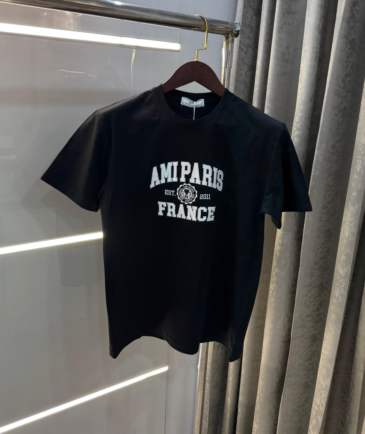 Ami paris