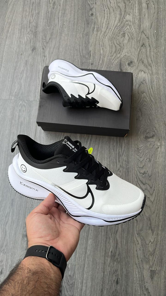 Nike zoom smiley