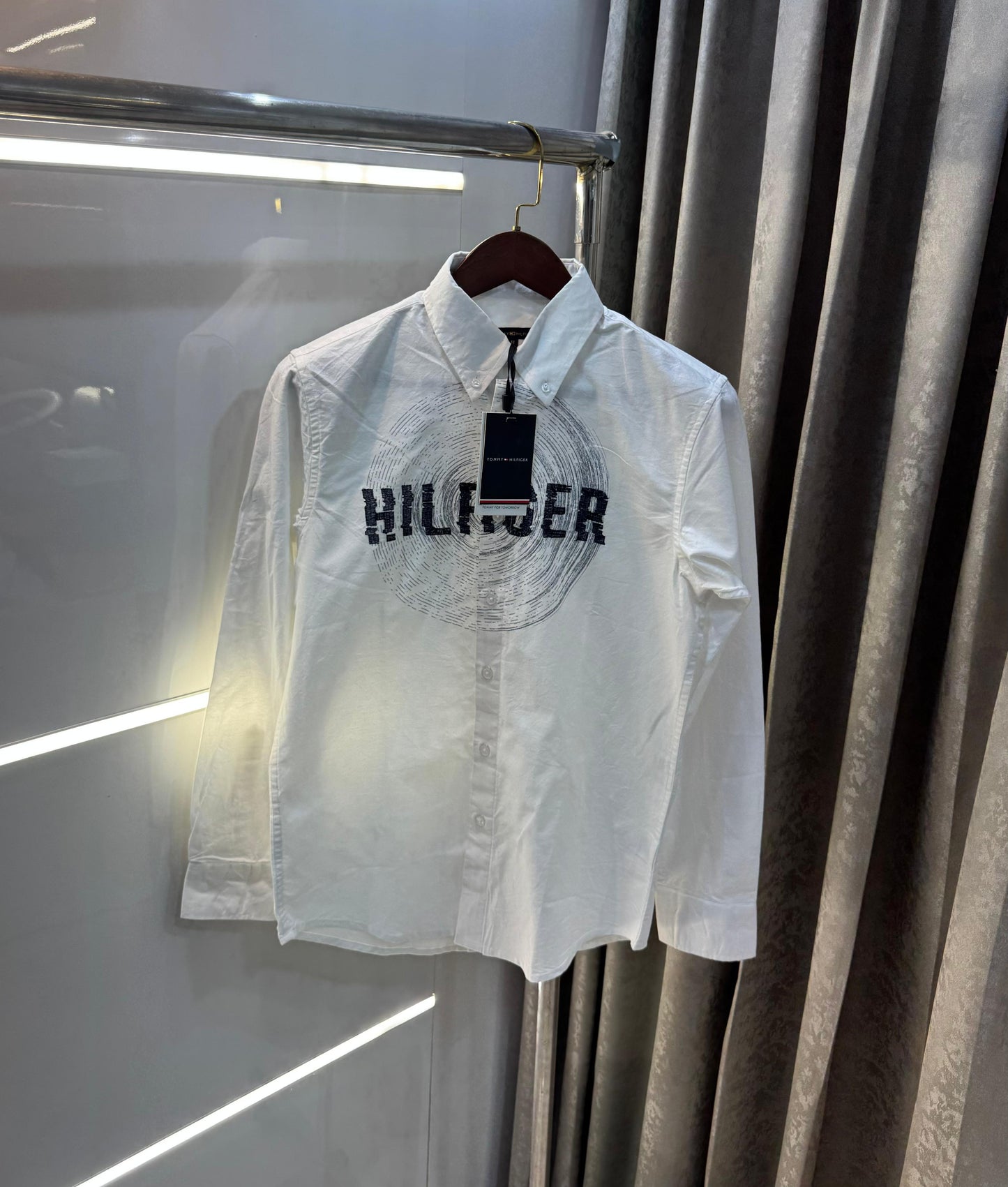TOMMY HILFIGER