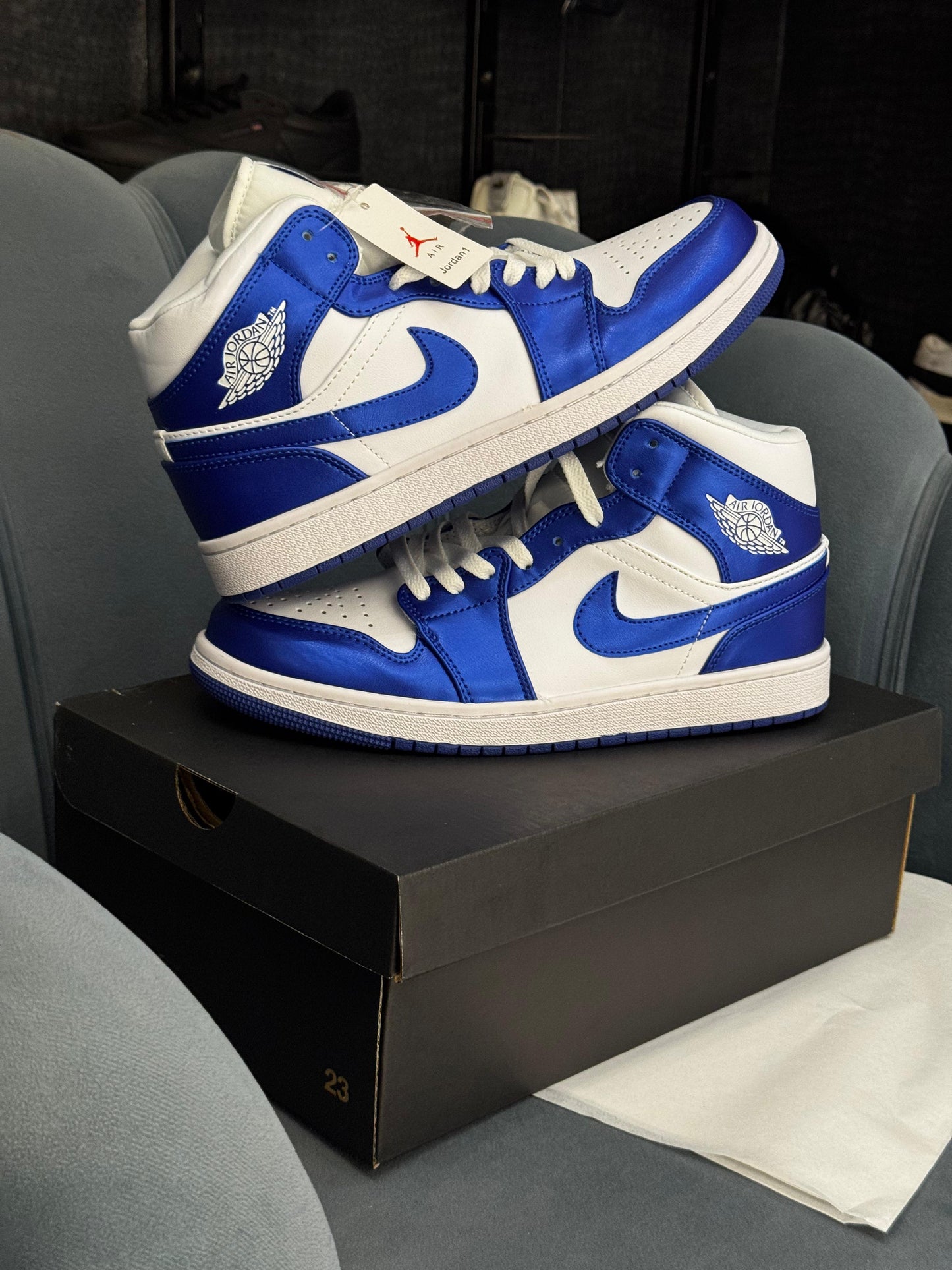 Nike air jordan retro 1 mid Kentucky royal blue