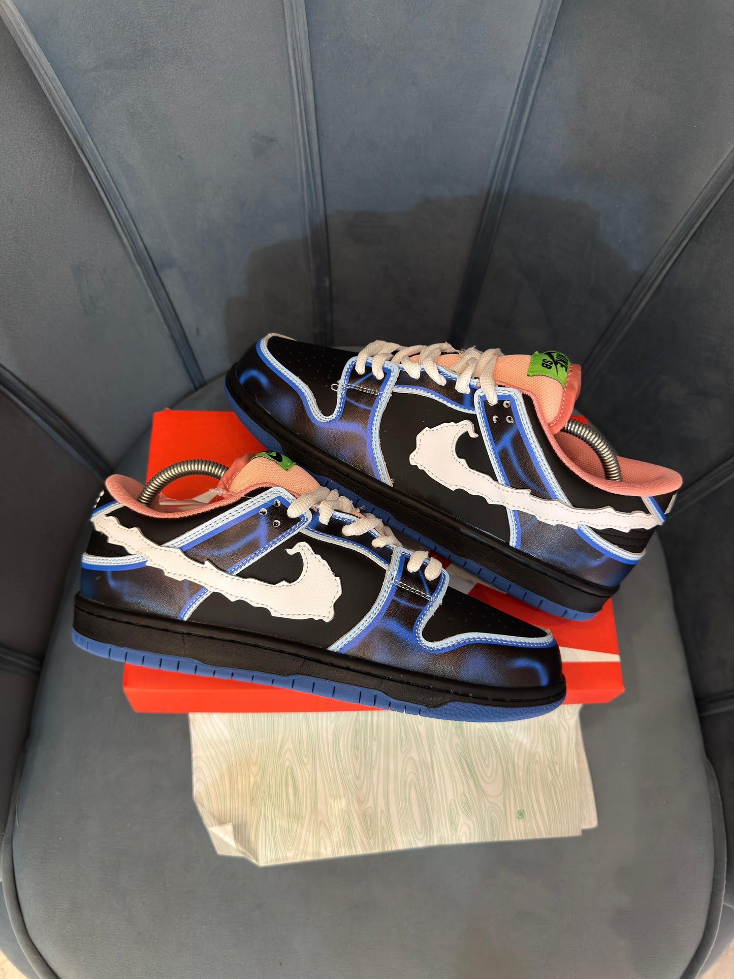Nike sb dunk venom