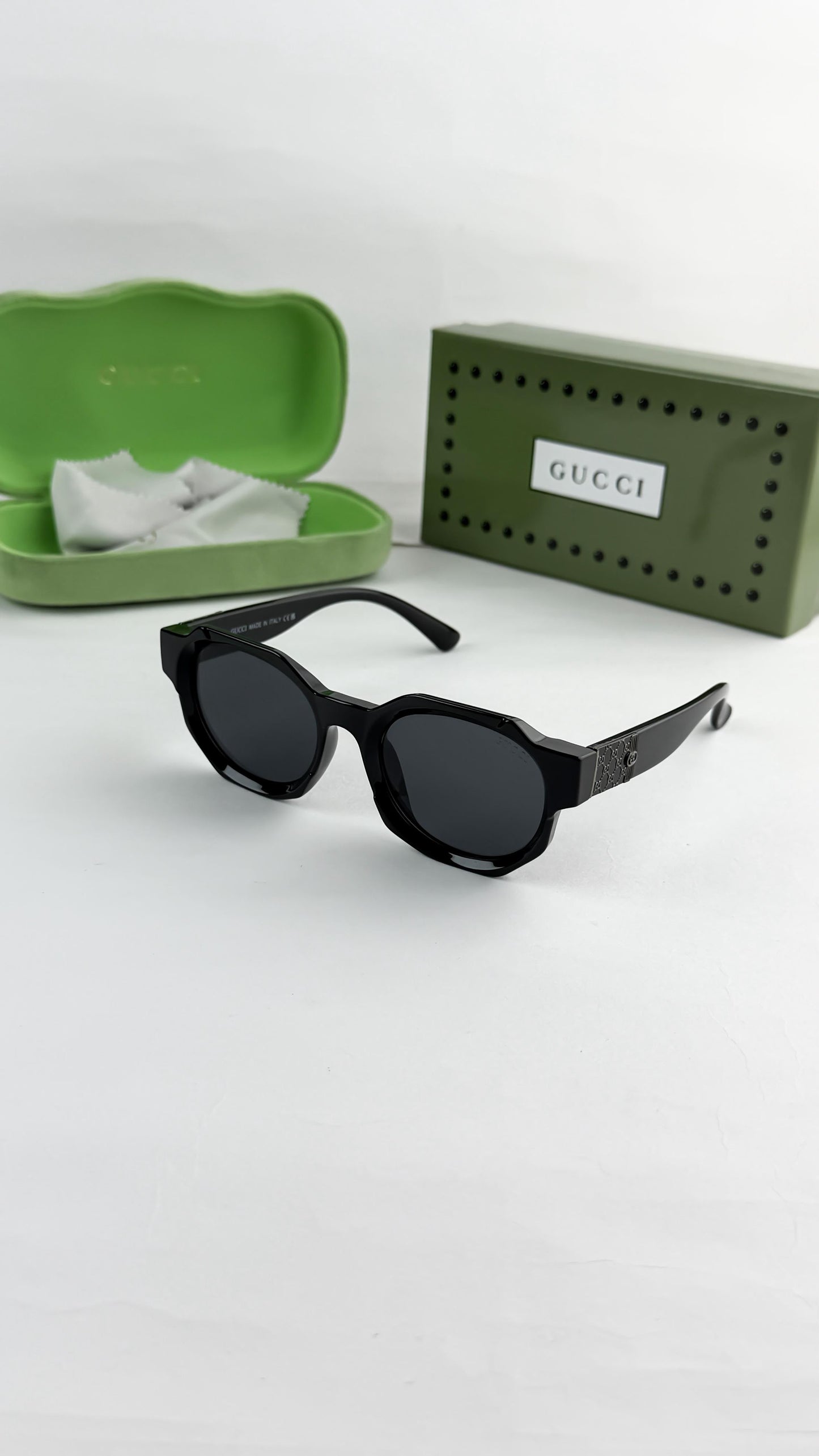 GUCCI