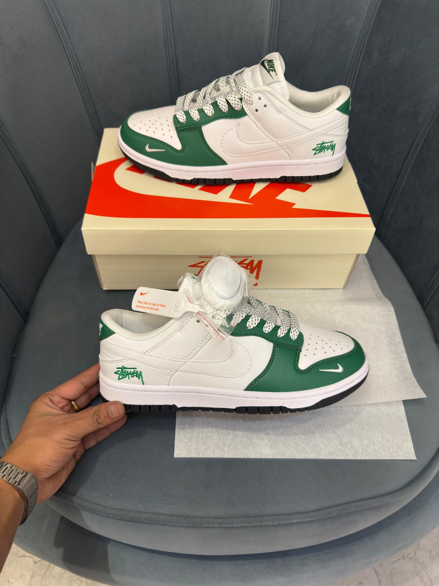 Nike air jordans retro 1 low undefeated