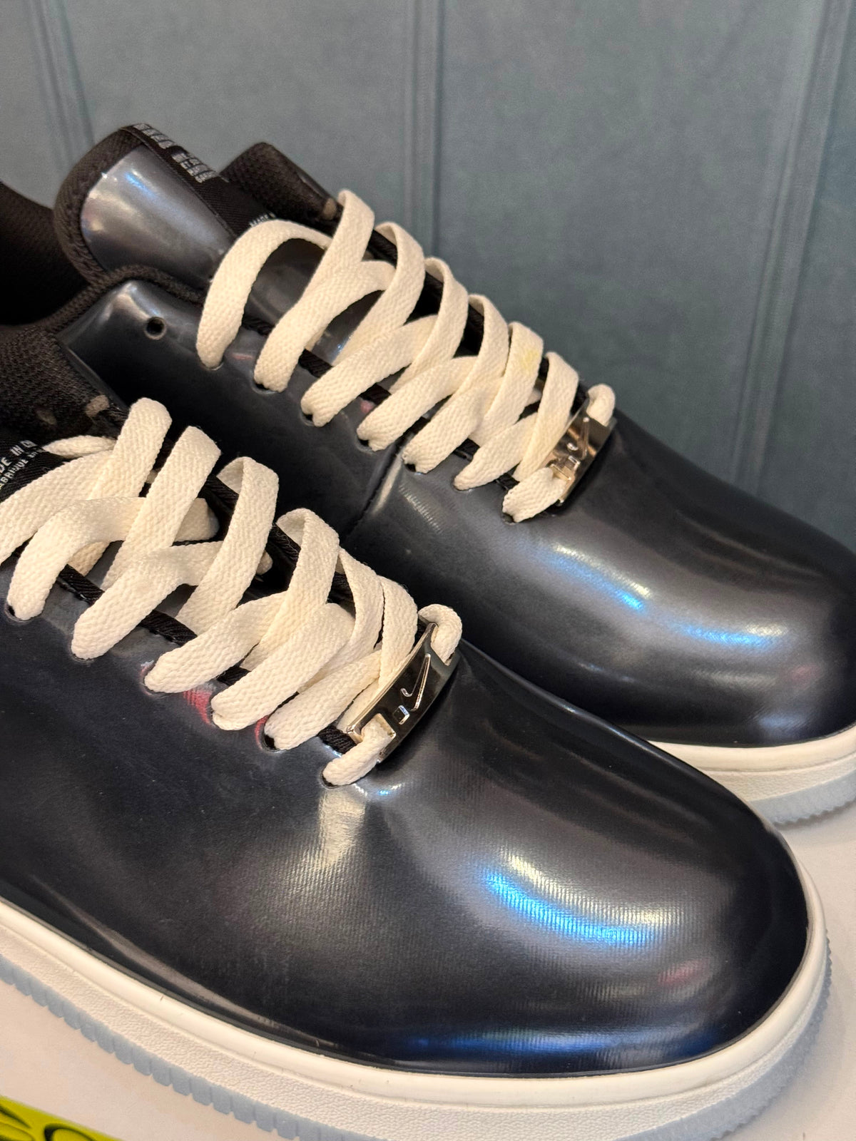 Nike airforce one 404 swoosh error black