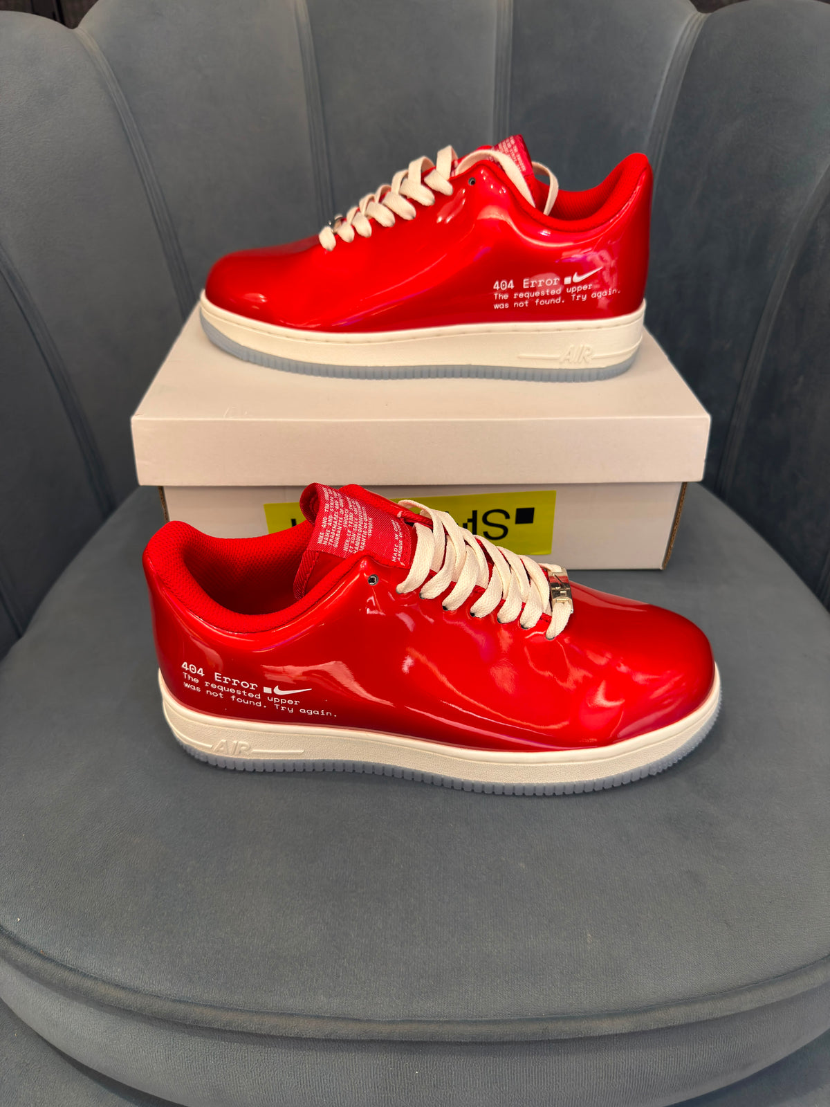 Nike airforce one 404 swoosh error red
