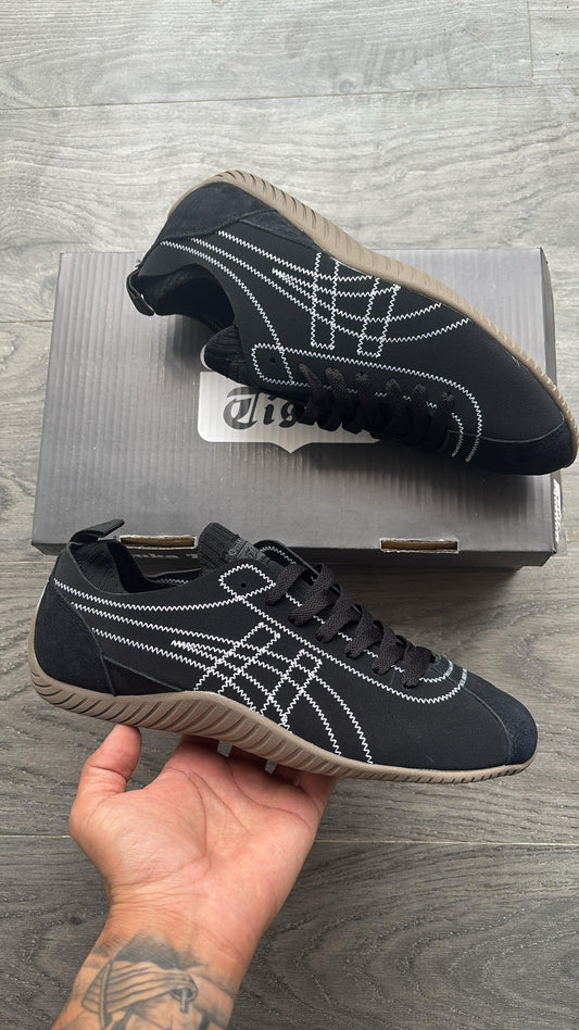 Ontisuka tiger sclaw
