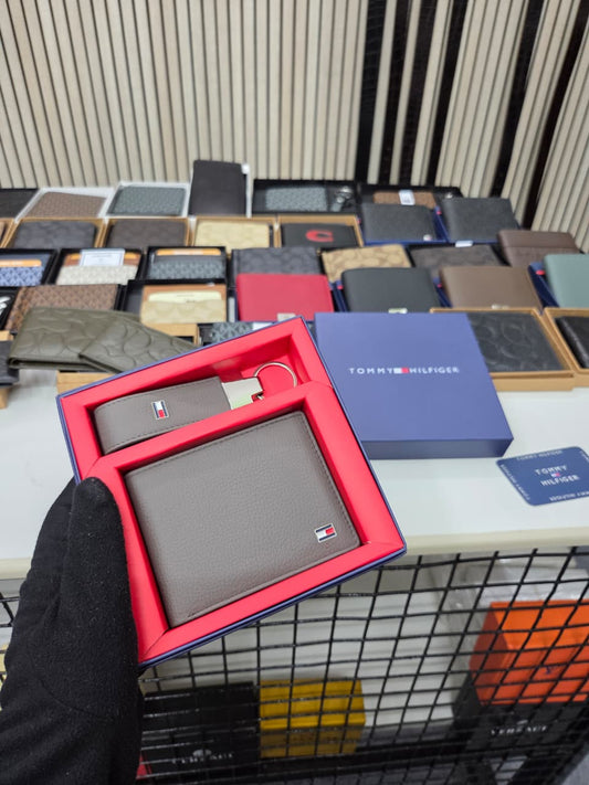 Tommy Hilfiger wallet + keychain combo
