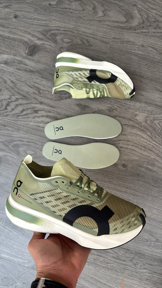 On cloud runner strike