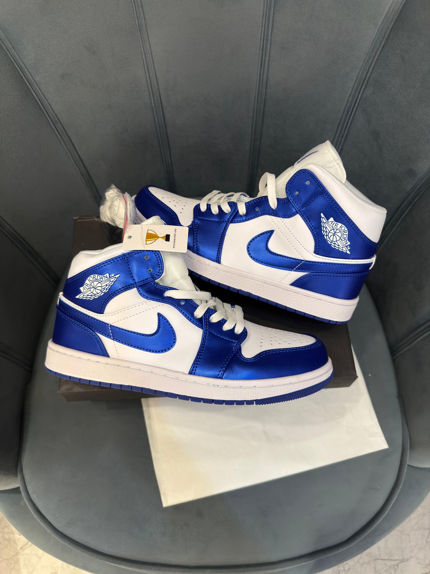 Nike air jordan retro 1 mid Kentucky royal blue