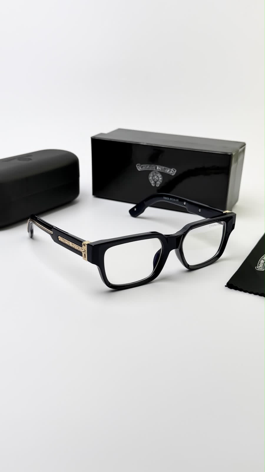 Chrome hearts