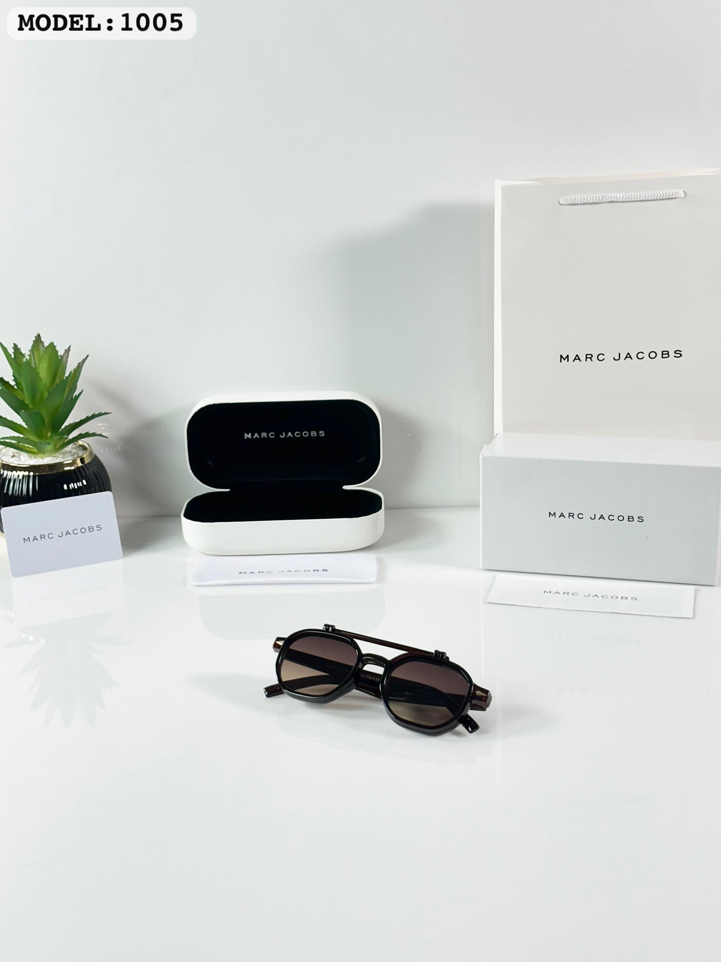Marc jacobs flip