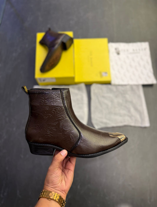 Chelsea metallic shoe